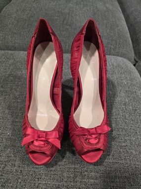 le chateau Red Satin Peep-Toe Heels with Bow